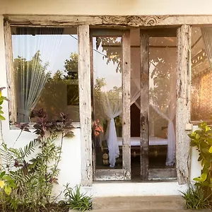  Lodge Vertical House Bali Indonesien
